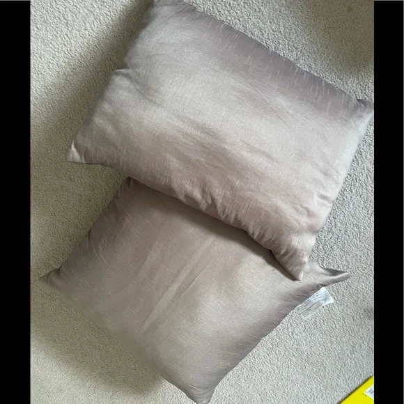 đź’° throw pillows - Picture 5 of 7